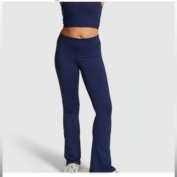 Nwt! Pink by Victoria secret leggings Xs winter flare!